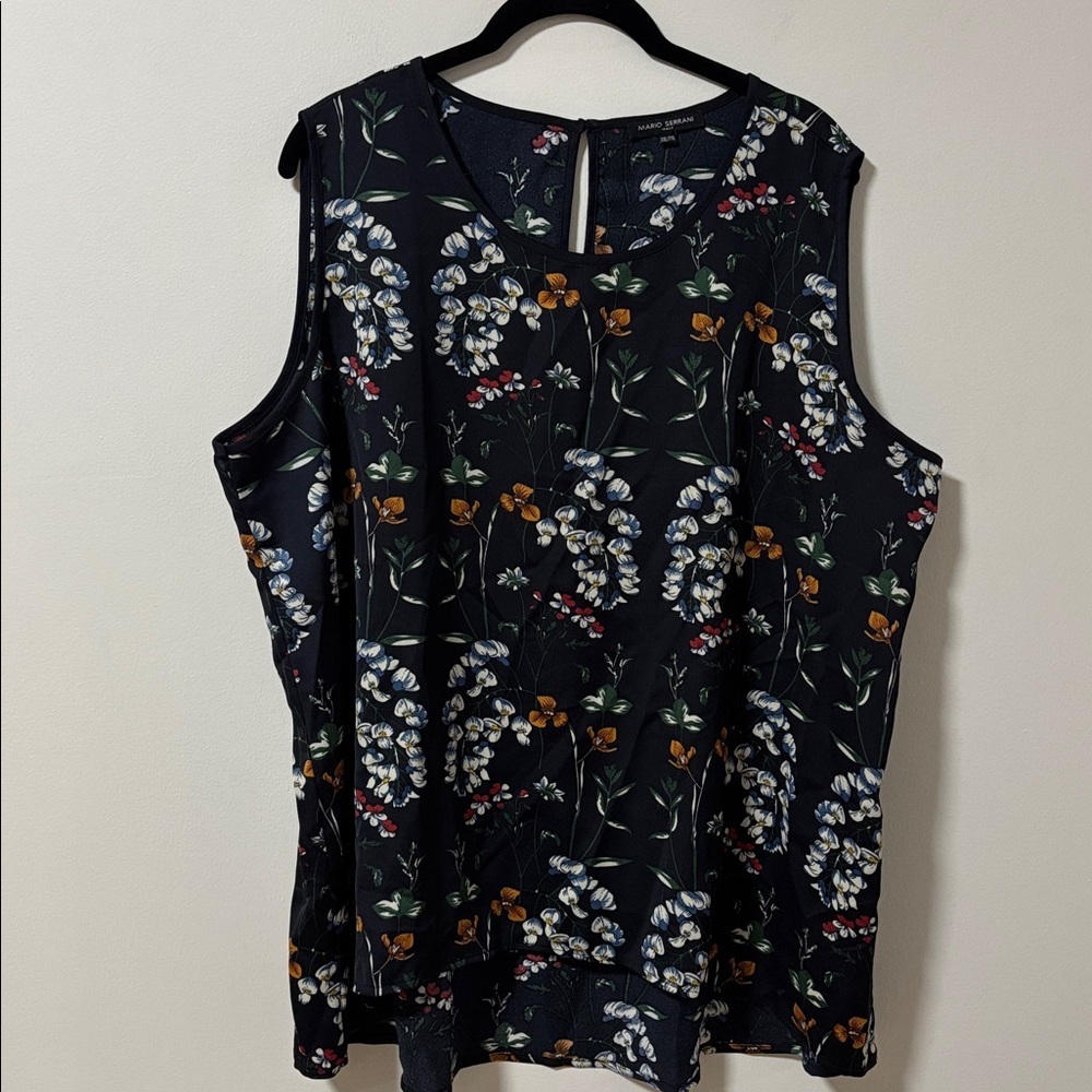 037 MARIO SERRANI (XXL) Floral Sleeveless Blouse Italy Navy Key Hole Back Hi-Lo - Picture 2 of 15
